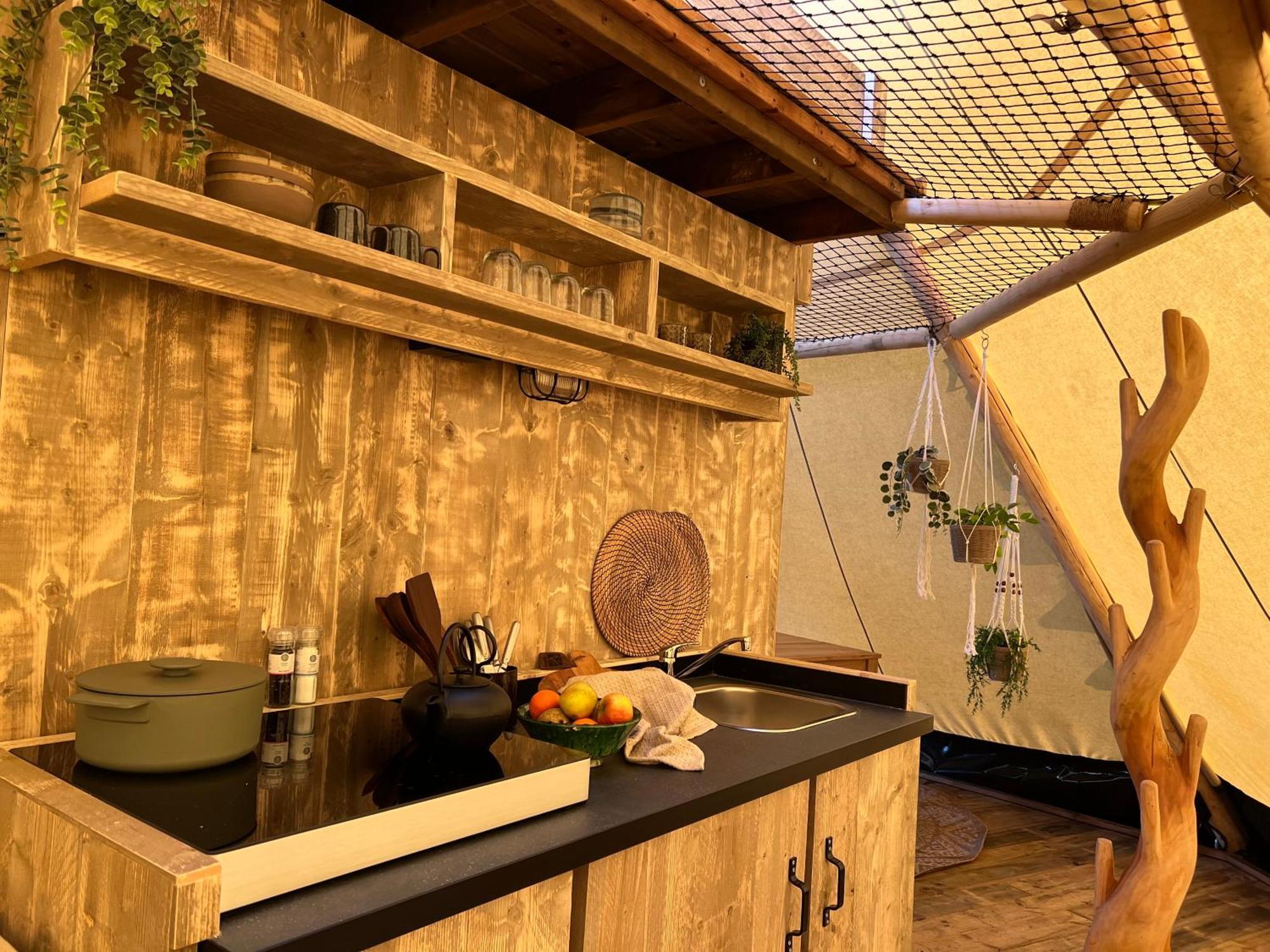 Bed and Breakfast In De Hei Mariahout Экстерьер фото