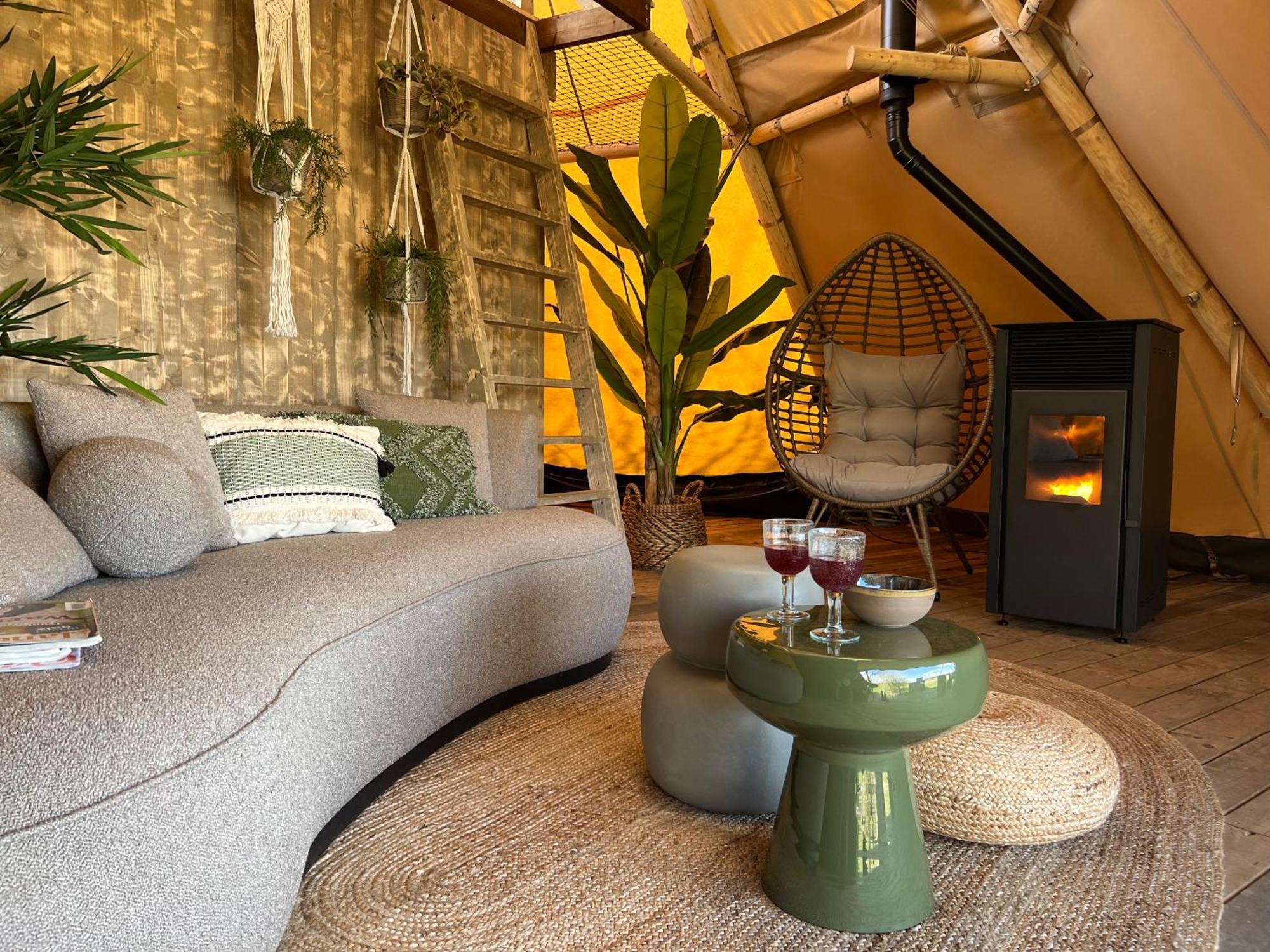 Bed and Breakfast In De Hei Mariahout Экстерьер фото